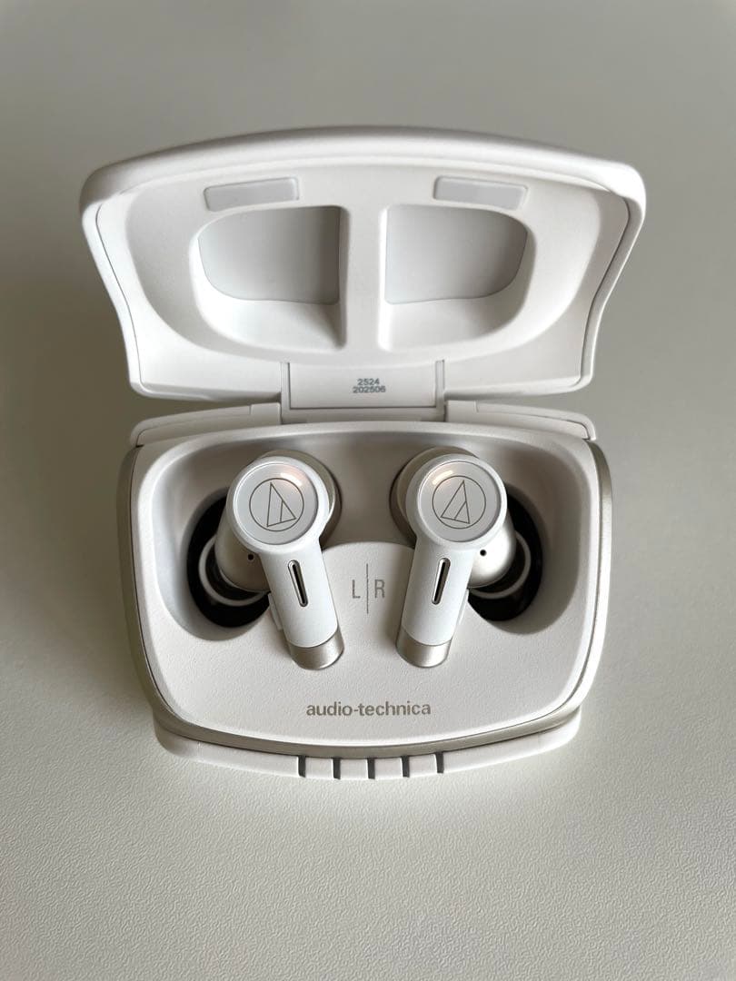 オーディオテクニカ ATH-TWX9MK2 WH ホワイト ワイヤレスイヤホン