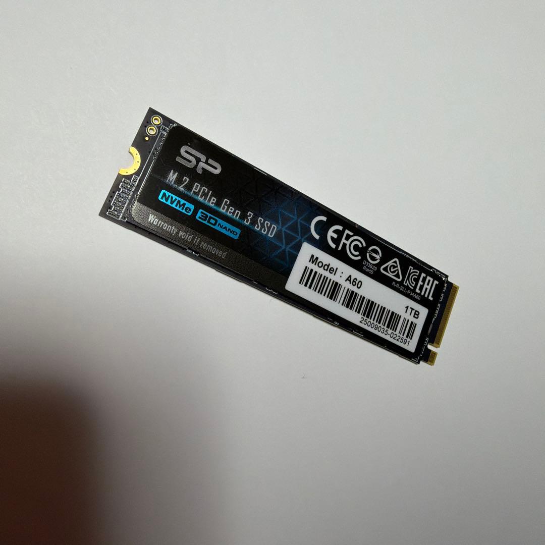 シリコンパワー SSD 1TB 3D NAND M.2 2280 美品