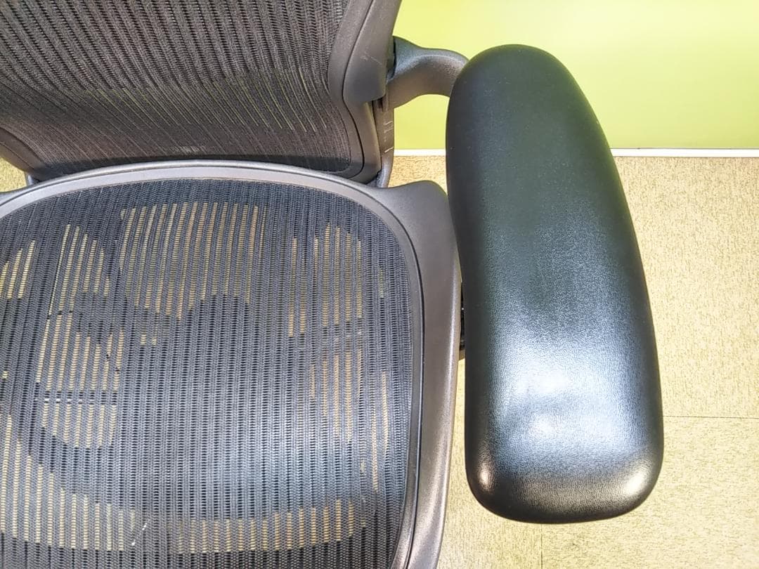 az　ハーマンミラー　アーロンチェア　Bサイズ　スタンダード　固定肘　中古品