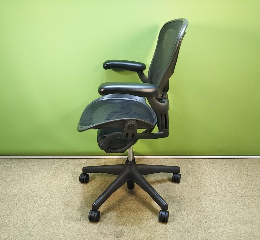 az　ハーマンミラー　アーロンチェア　Bサイズ　スタンダード　固定肘　中古品