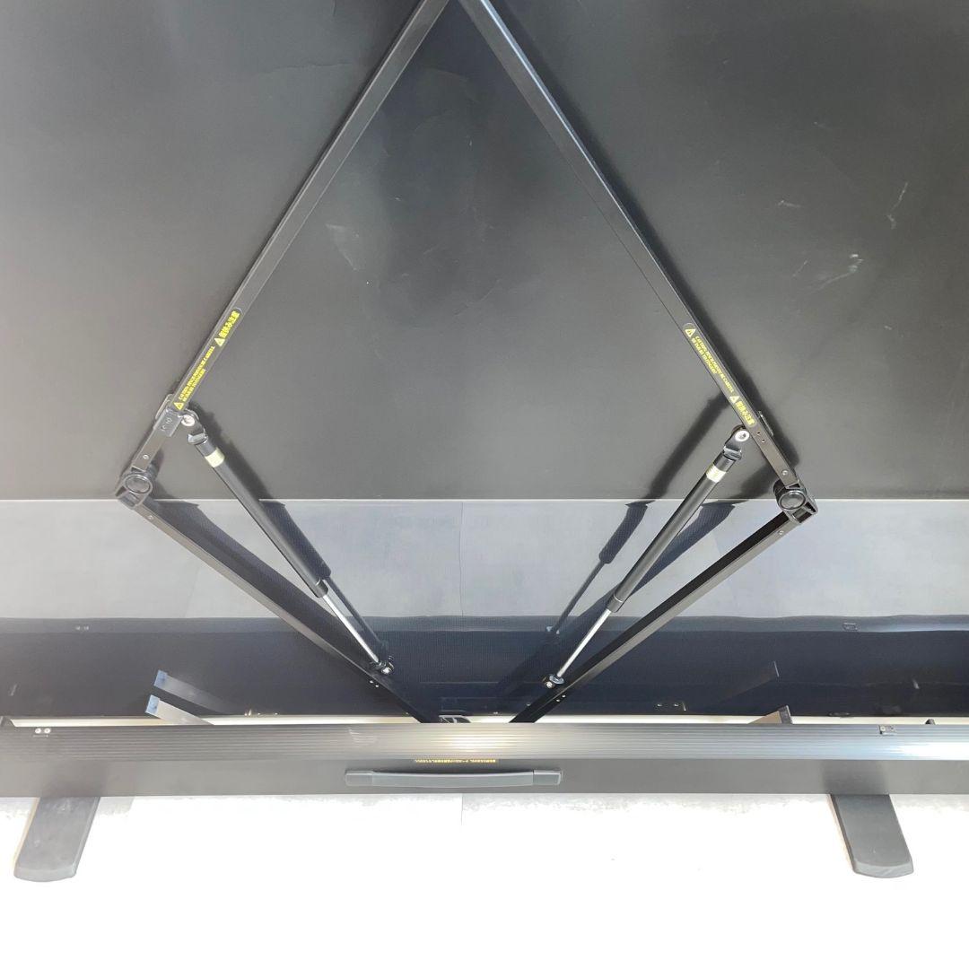 大型 ロールスクリーン スタンド式　モバイルスクリーン