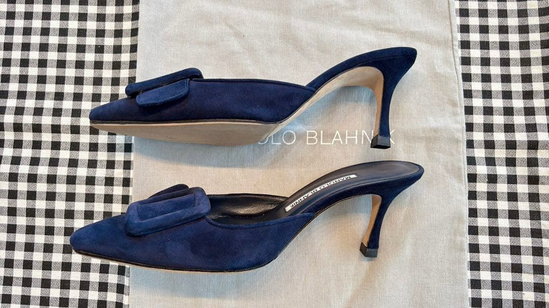 マノロブラニク　7㎝ミュール35.5ネイビー
