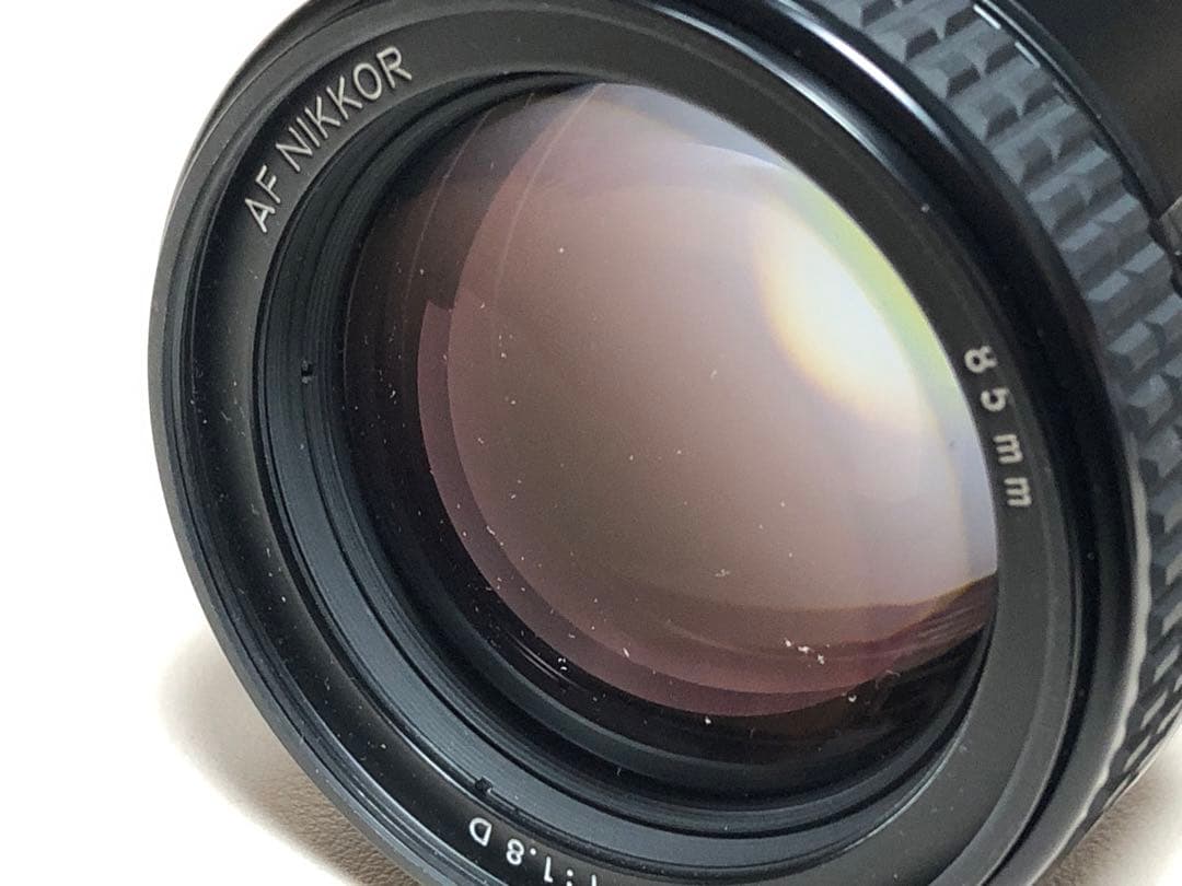 AF NIKKOR 85mm f/1.8 D レンズ