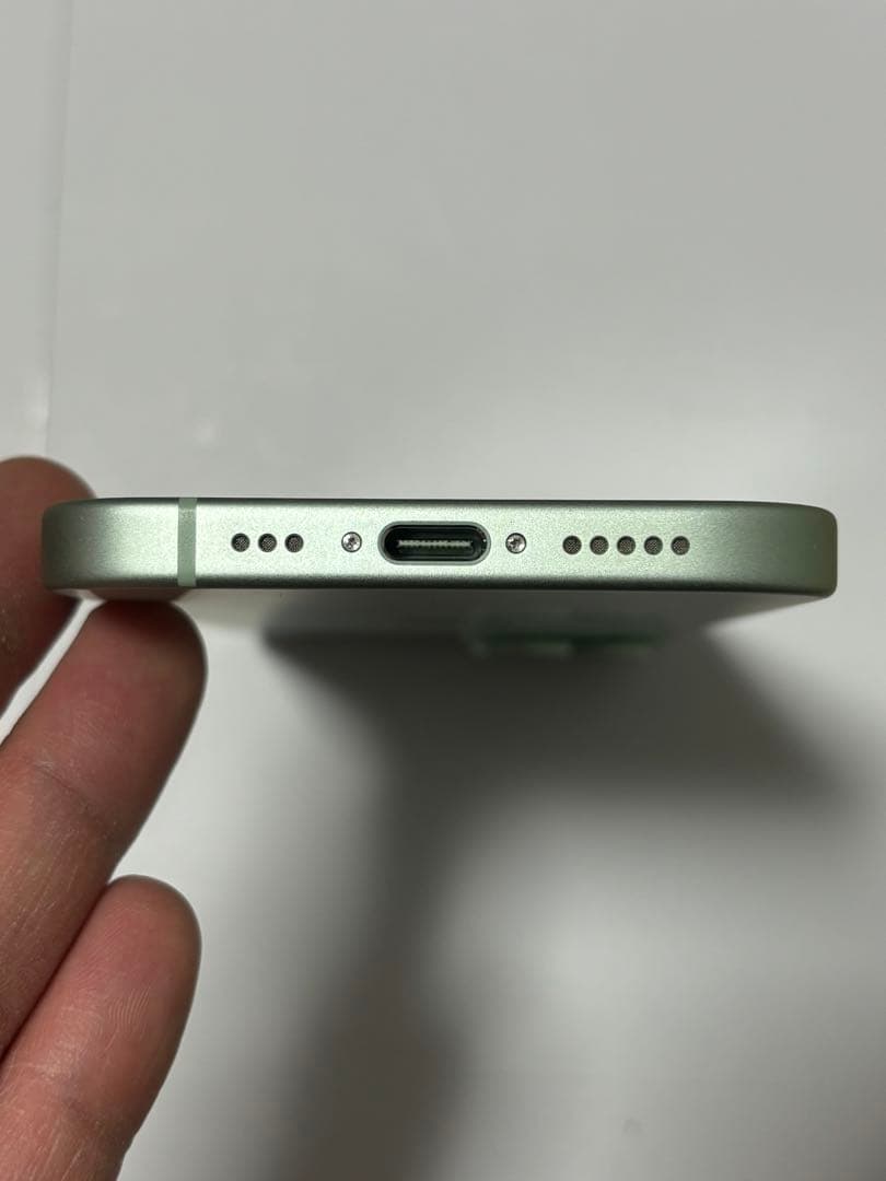 iPhone 15 128GB グリーン SIMフリー　傷ゼロ