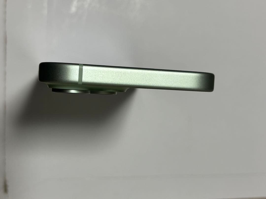 iPhone 15 128GB グリーン SIMフリー　傷ゼロ