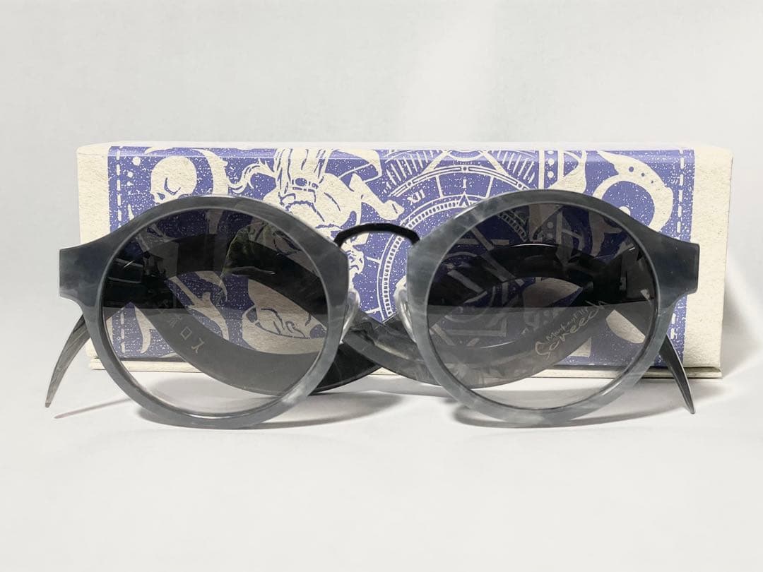 モンキーフリップサングラス【ウロボロス】