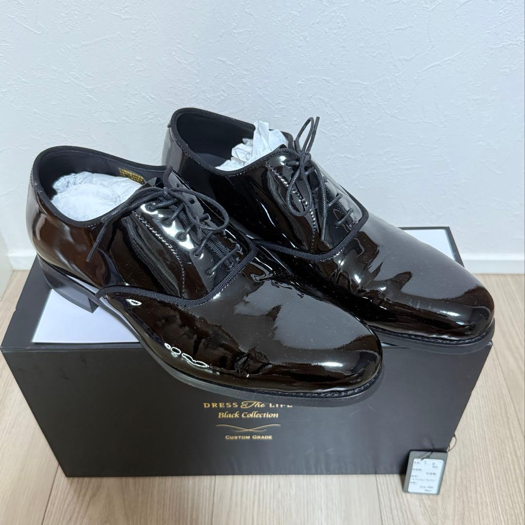【たつ】DRESS THE LIFE エナメルシューズ　ブラック結婚式用