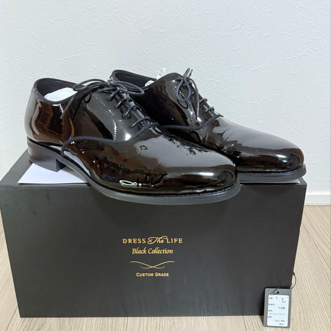 【たつ】DRESS THE LIFE エナメルシューズ　ブラック結婚式用