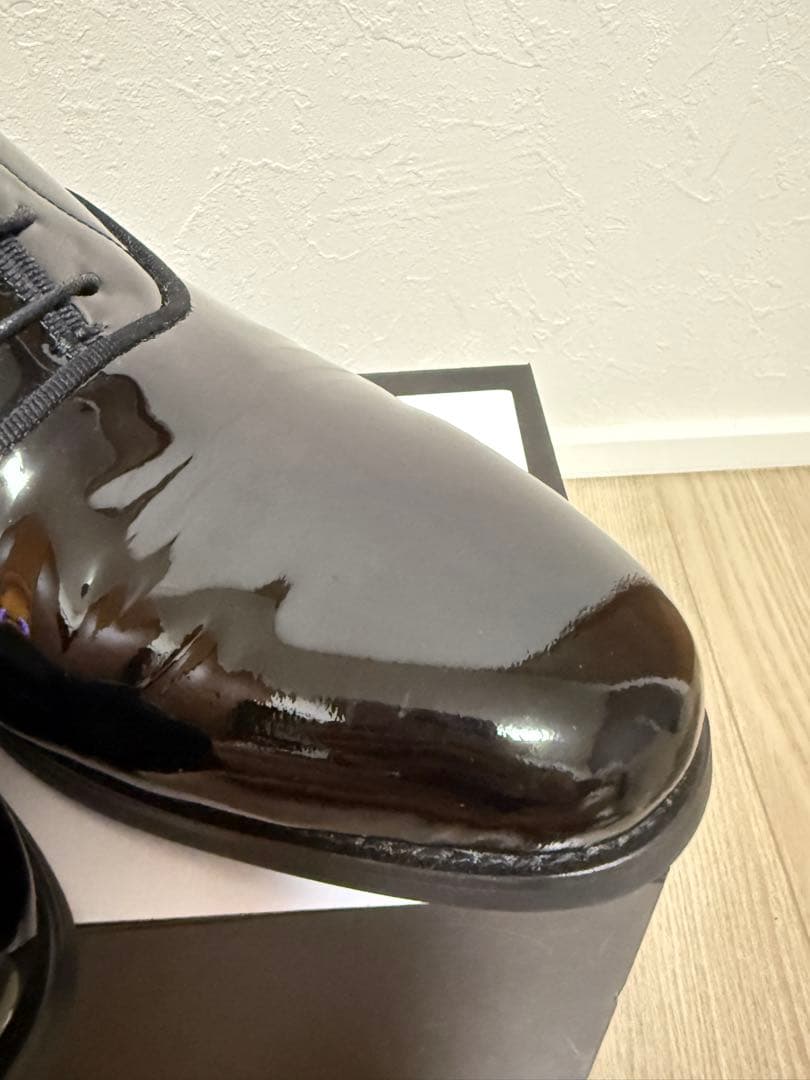 【たつ】DRESS THE LIFE エナメルシューズ　ブラック結婚式用