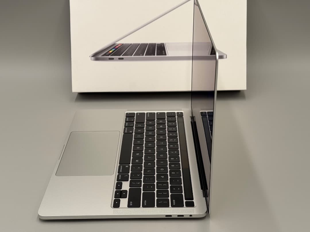 MacBook Pro 13インチ 2020 i5 16GB 512GB US