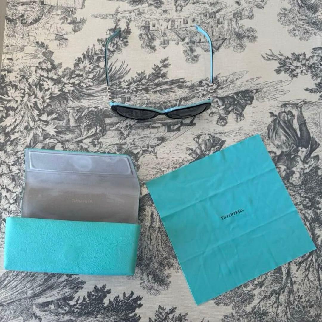 Tiffany & Co. ☆ブラック　サングラス ☆