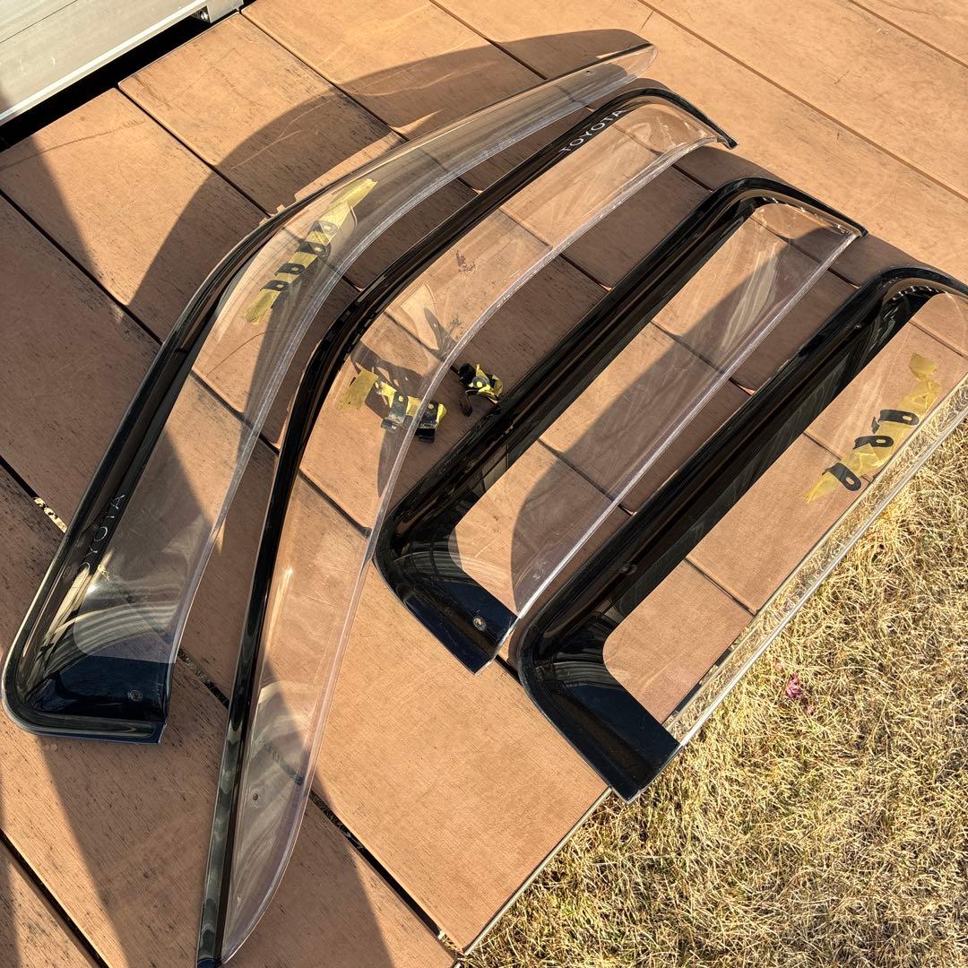 LN107 ハイラックス用 純正サイドバイザー