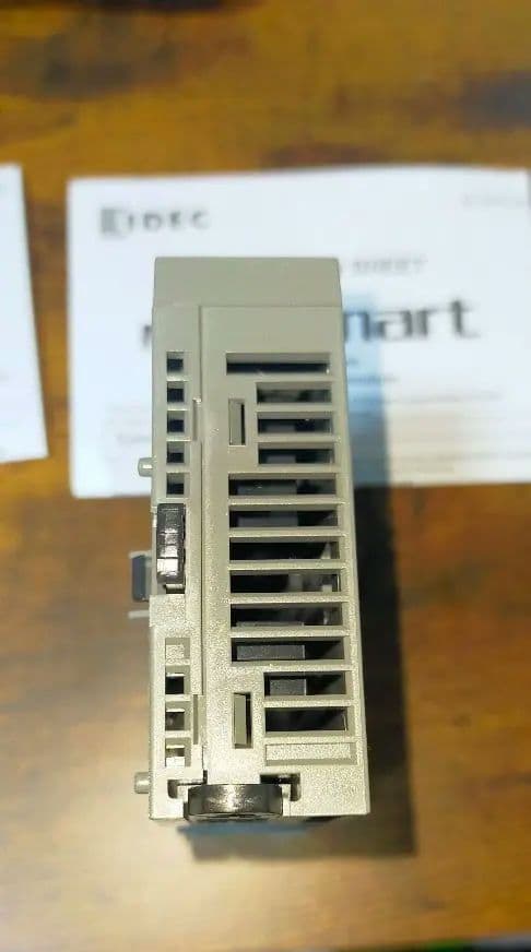 1個　IDEC FC6A-R161 16点リレー出力 PLC
