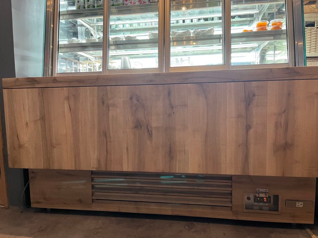 ※格安!!【3月まで期間限定】ガラス扉付き冷蔵ショーケース。ナチュラルウッド加工