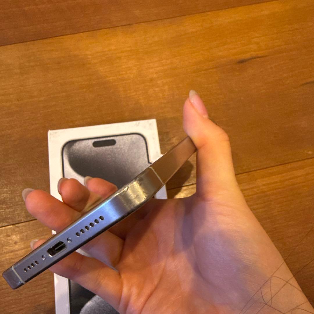 Apple iPhone 15 Pro Max 1TB 本体