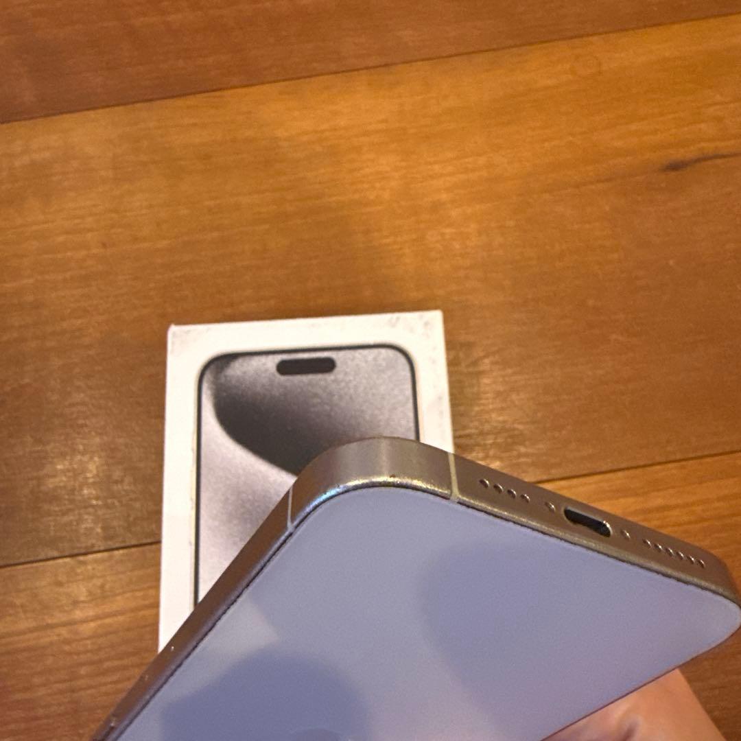 Apple iPhone 15 Pro Max 1TB 本体