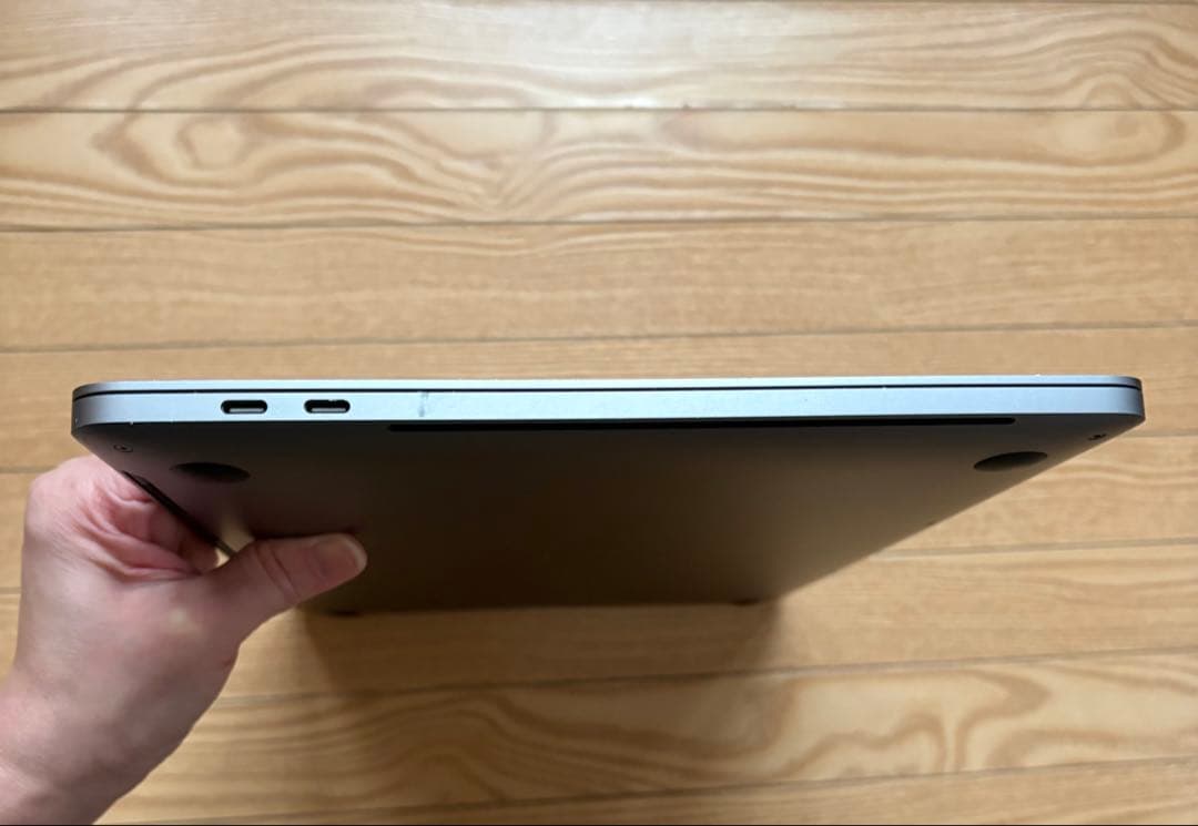 MacBook Pro 13インチ2020 i7/16GB/SSD 512GB