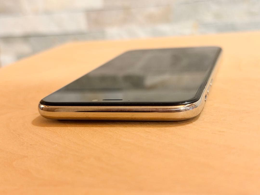 iPhone X 64GB ホワイト SIMフリー 美品　バッテリー69%