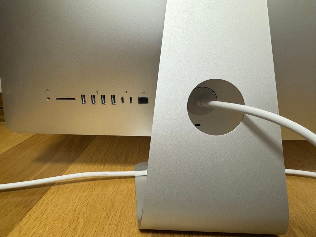 Apple iMac (21.5-inch, 2017) デスクトップPC