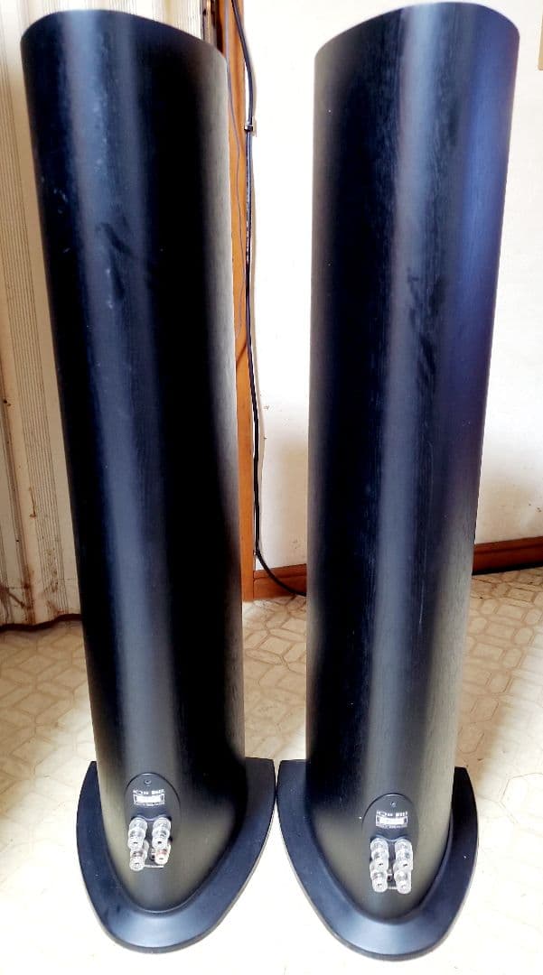 訳あり特価 KEF iQ50 トールボーイスピーカー ブラック 1本②