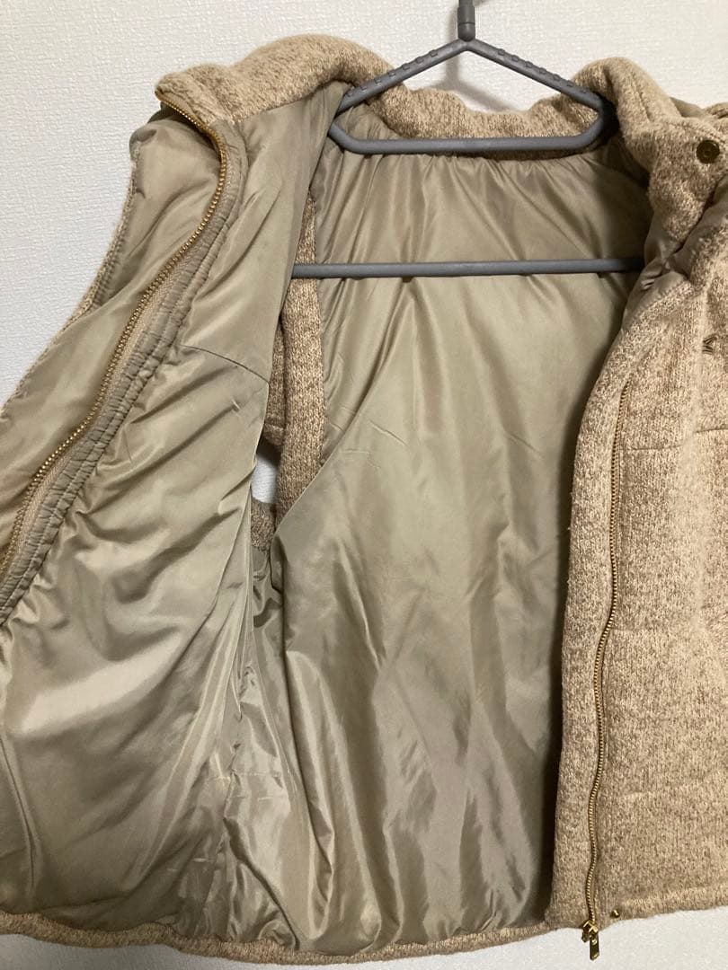 【美品】LACOSTE フード付きニットベスト ベージュ Sサイズ レディース