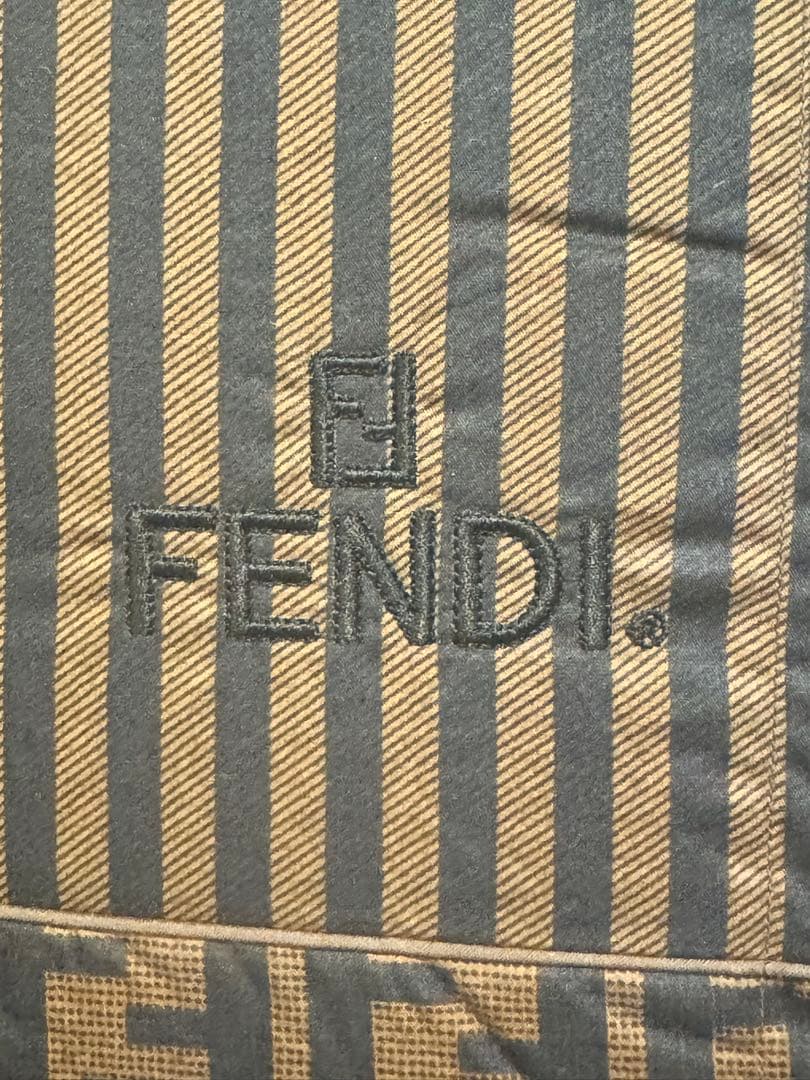 (16) FENDI 羽毛肌掛ふとん　 羽毛肌掛けふとん　 ダウンケット 新品