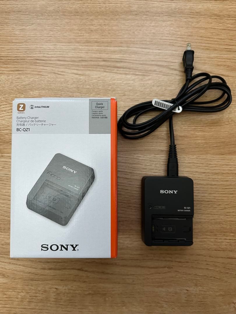 【新品未使用】SONY(ソニー) バッテリーチャージャー BC-QZ1