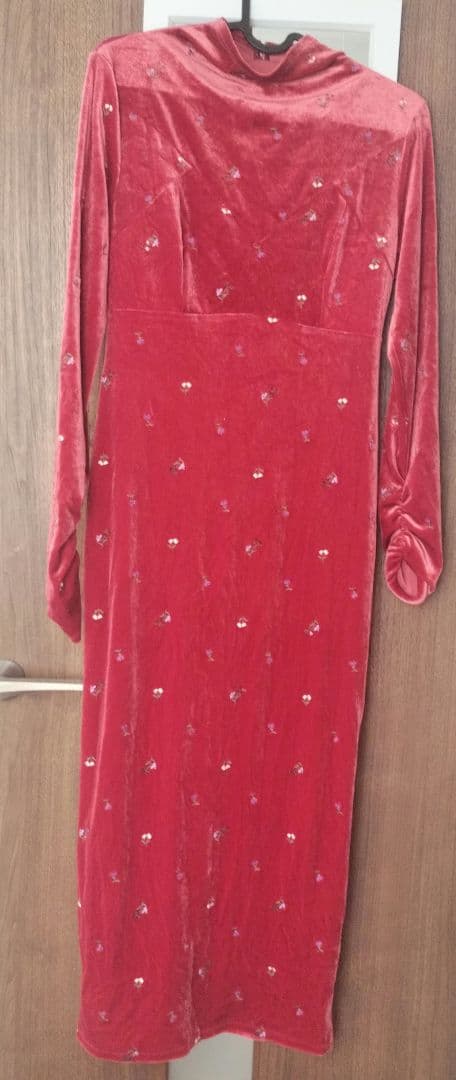 【完売品】エンブロイダリーフラワーワンピース リリーブラウン