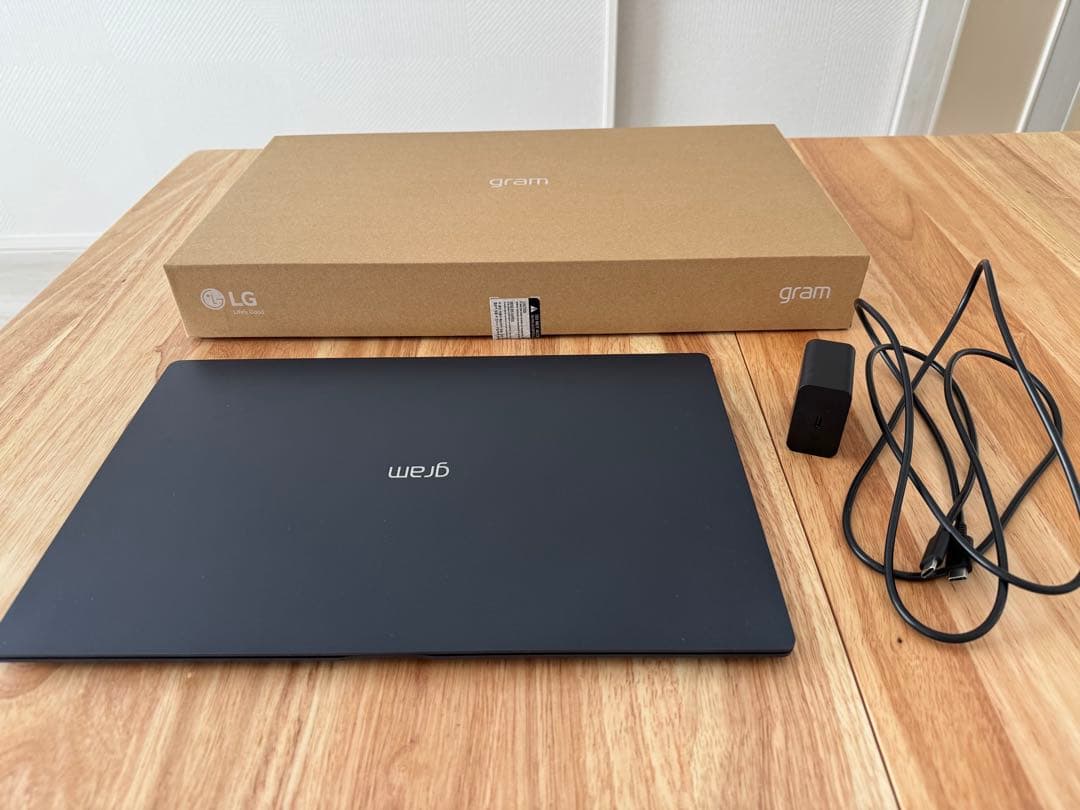 Windowsノート本体 LG gram SuperSlim 15Z90RT-NP75J