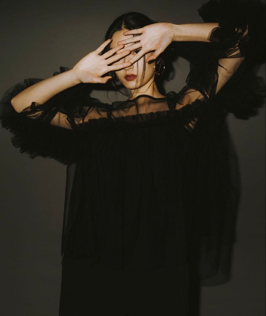 デコラティブチュールトップス