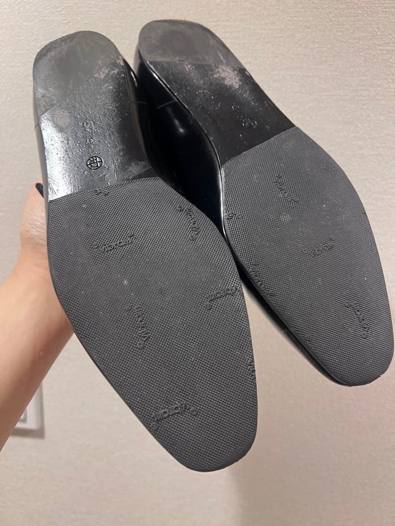 THE ROW ストラップ付きブラックバレエシューズ