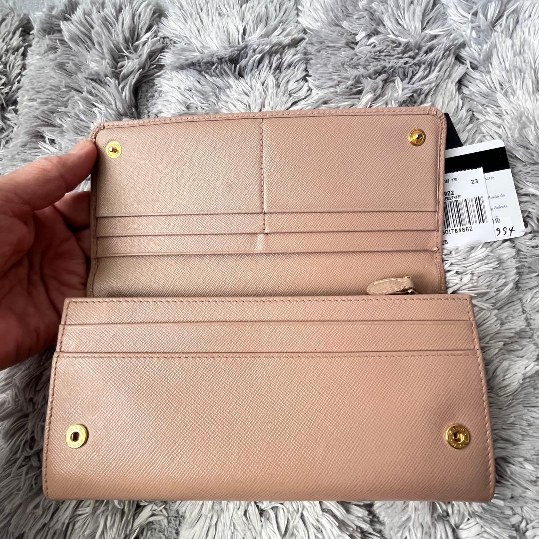 良品✨PRADA フィオッコ　メタルロゴ　サフィアーノ　長財布　ベージュ