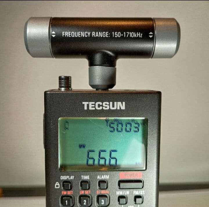 TECSUN DSPラジオ PL-368　動作品。　SSB受信対応です