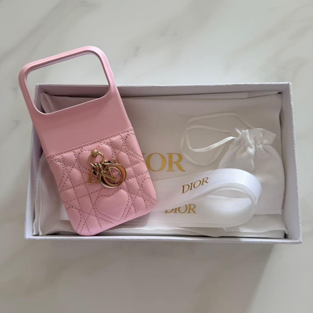 ②新品同様　【日本限定】Lady Dior iPhone 17 Pro ケース