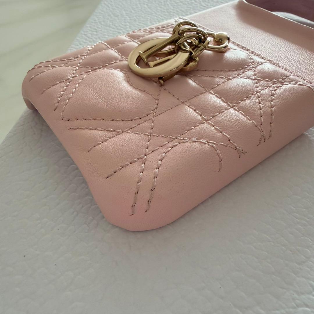 ②新品同様　【日本限定】Lady Dior iPhone 17 Pro ケース