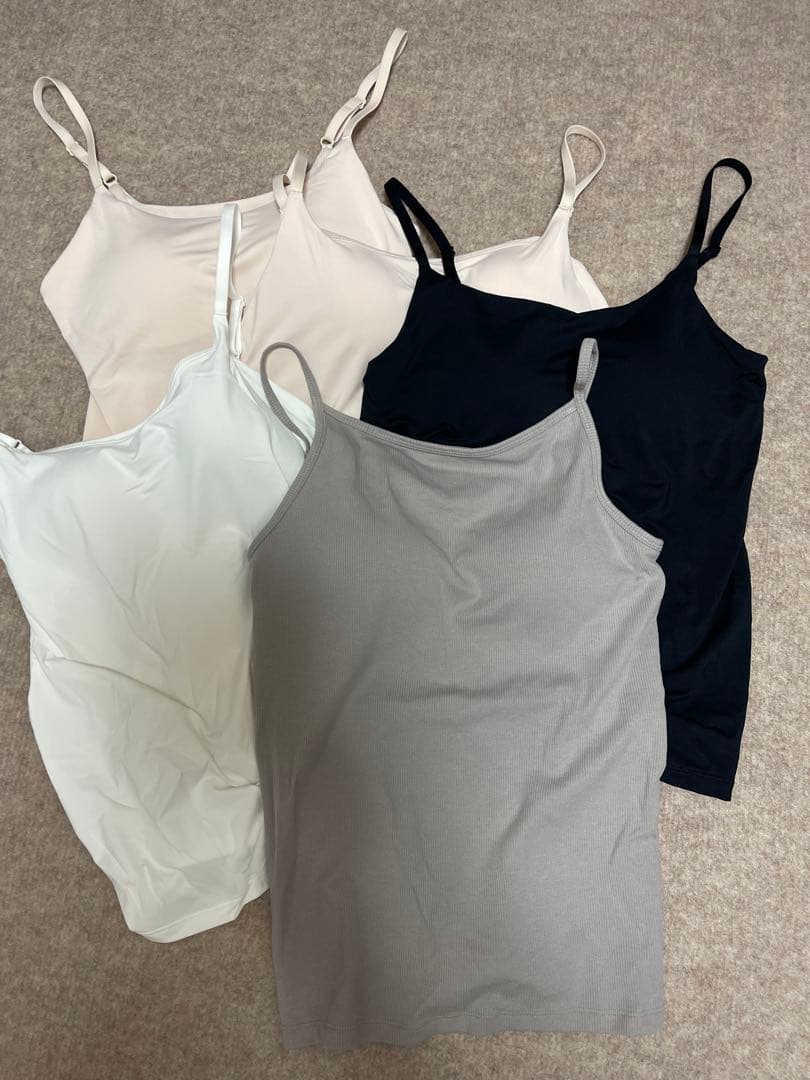 UNIQLOエアリズムブラトップ