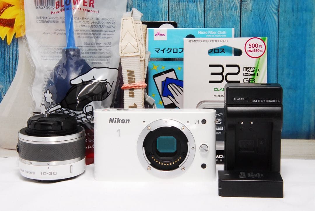 ミラーレス ニコン1 J1 ホワイト 10-30mmレンズ付き Nikon