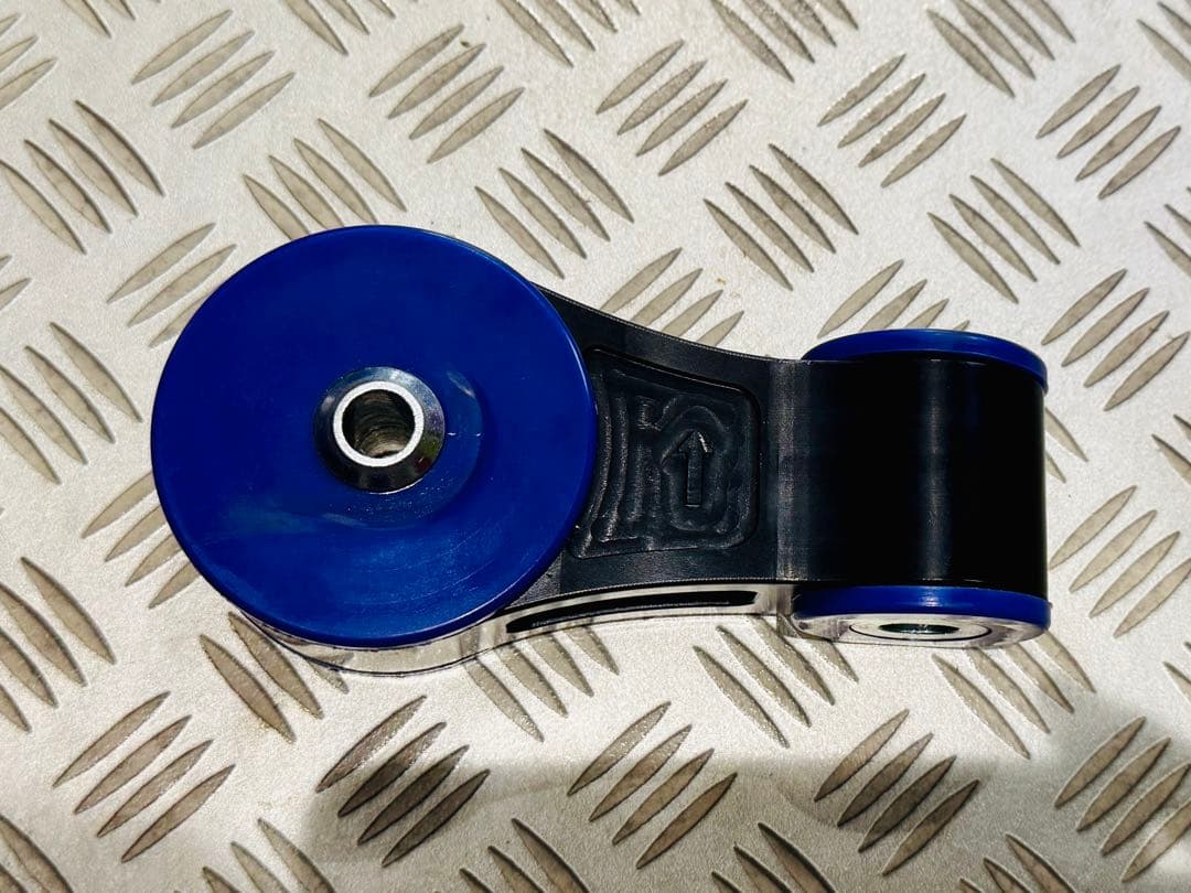 AIRTEC エアテック エンジンアッパーマウント メガーヌ4RS