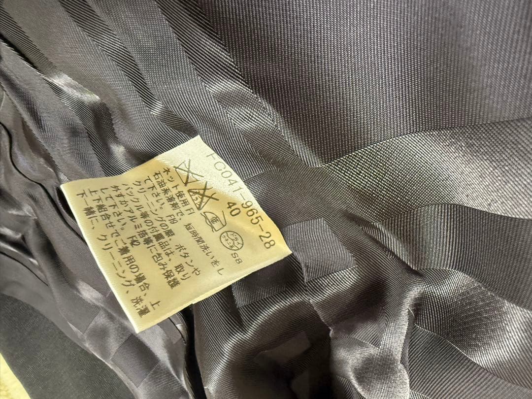 美品　バーバリーロンドン　ノーカラージャケット　シルク混　ロゴボタン　Ｌ