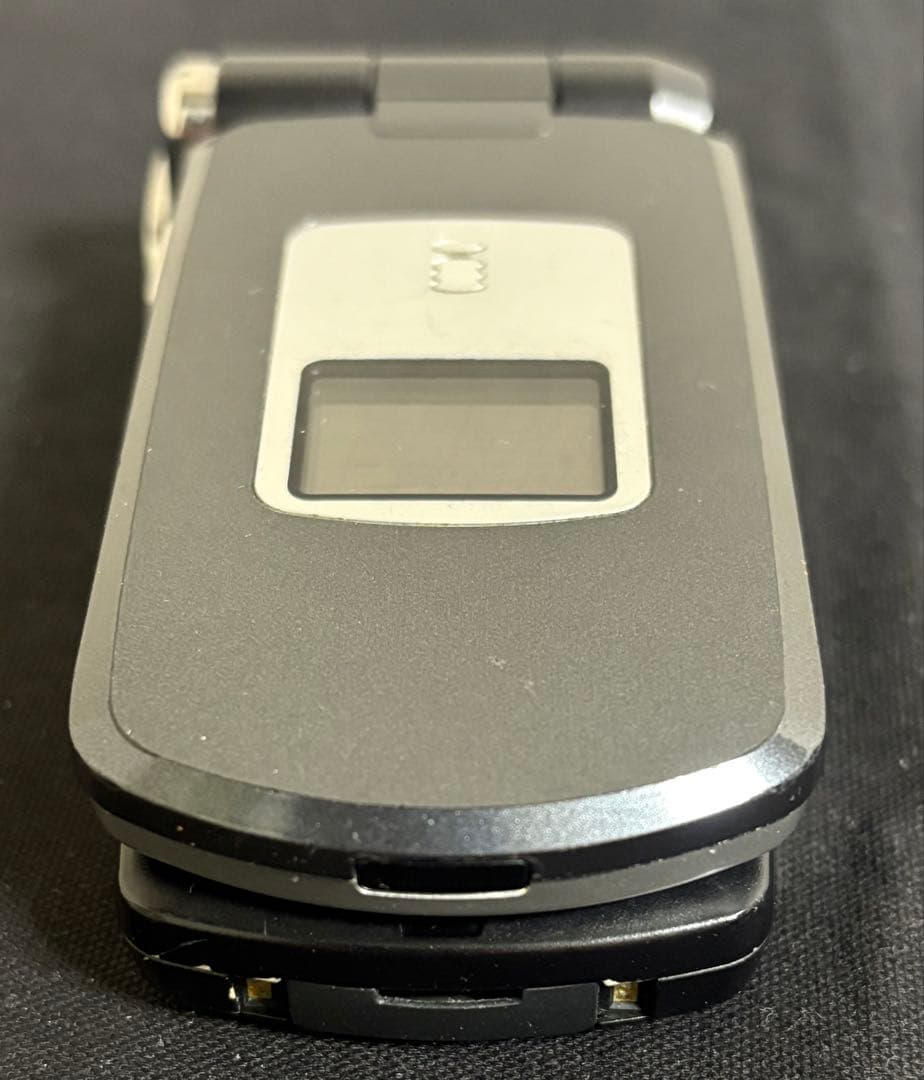 NTT DoCoMo P900iV 携帯電話 クラウドブラック FF7 AC