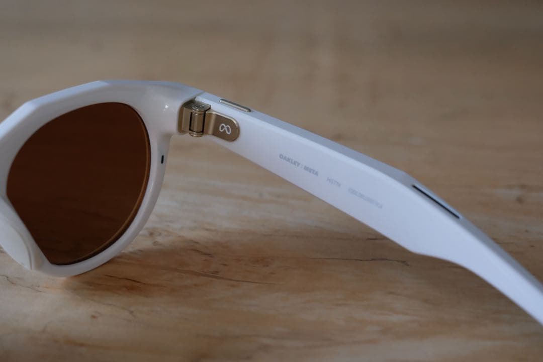 日本未発売 Oakley  HSTN 限定モデル オークリー メタ