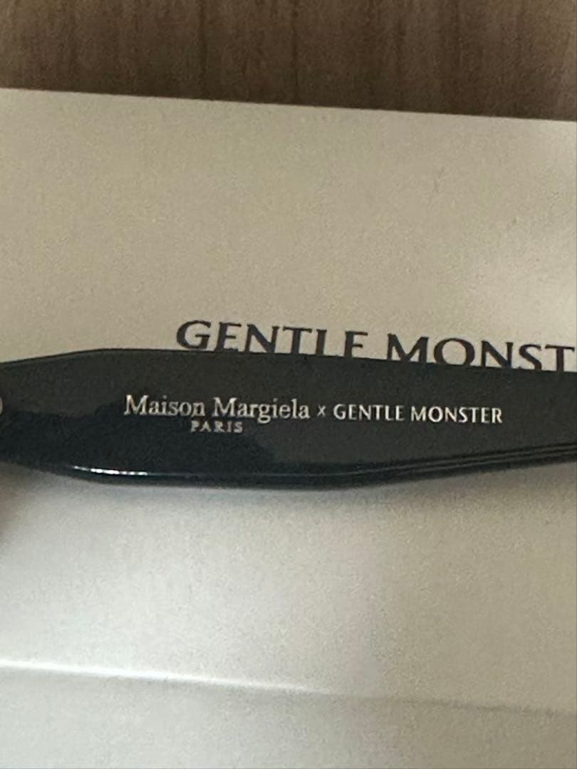 ジェントルモンスター　GENTLE MONSTER MM209 黒色