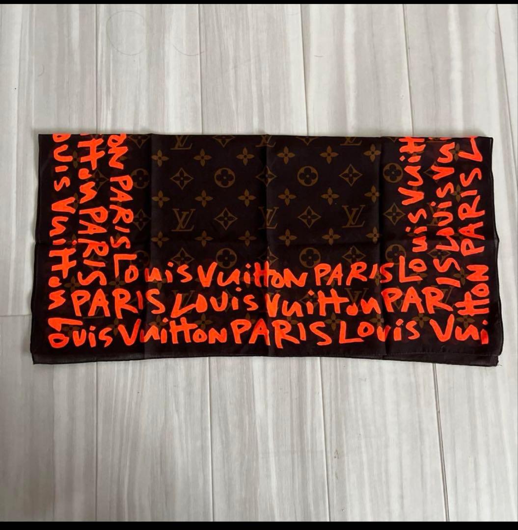 【希少・未使用品】ルイヴィトンモノグラム グラフィティハンカチコットン