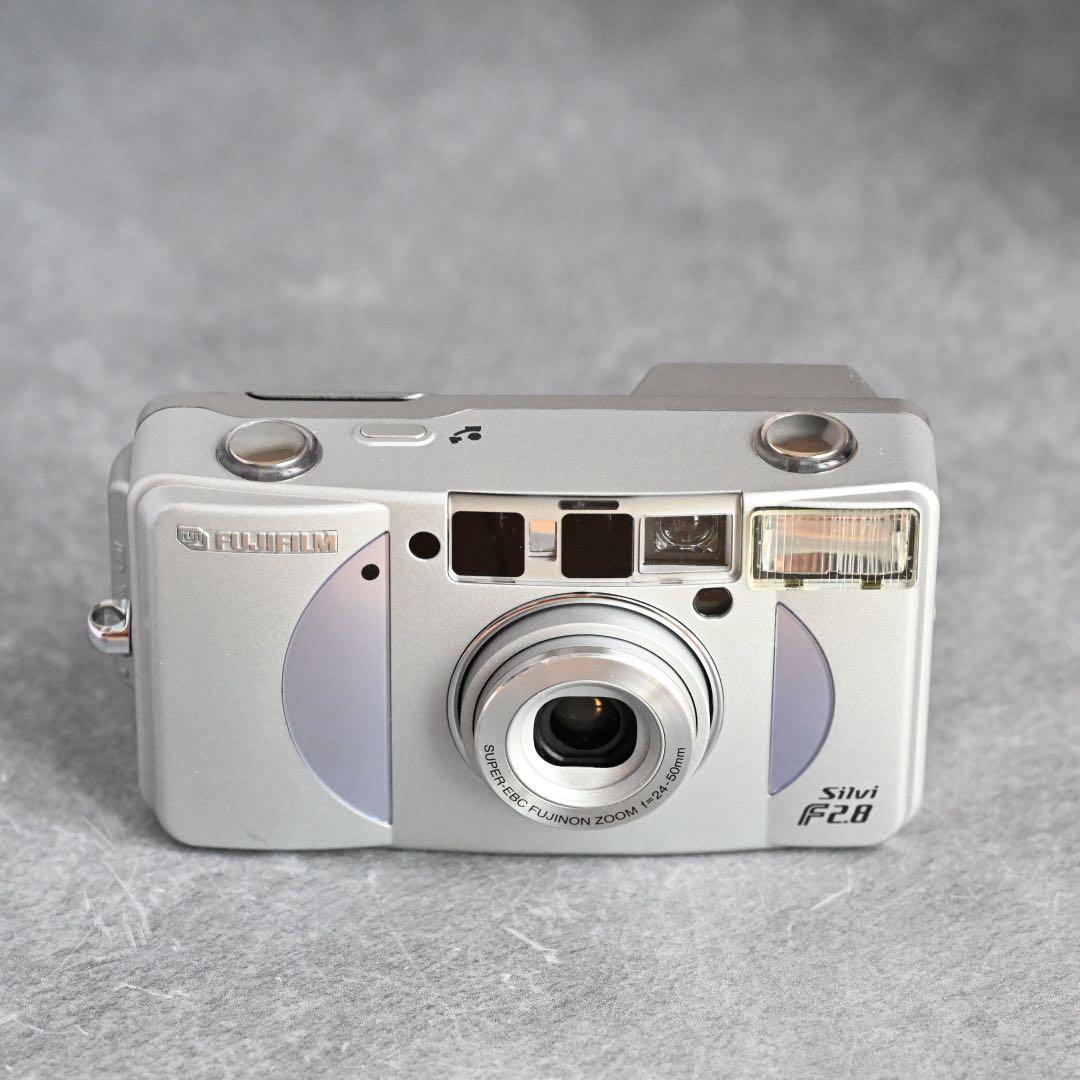 フジフイルム FUJIFILM Silvi F2.8 フィルムカメラ