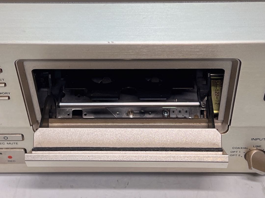 Sony DTC-2000ES デジタル オーディオ テープ (DAT) デッキ