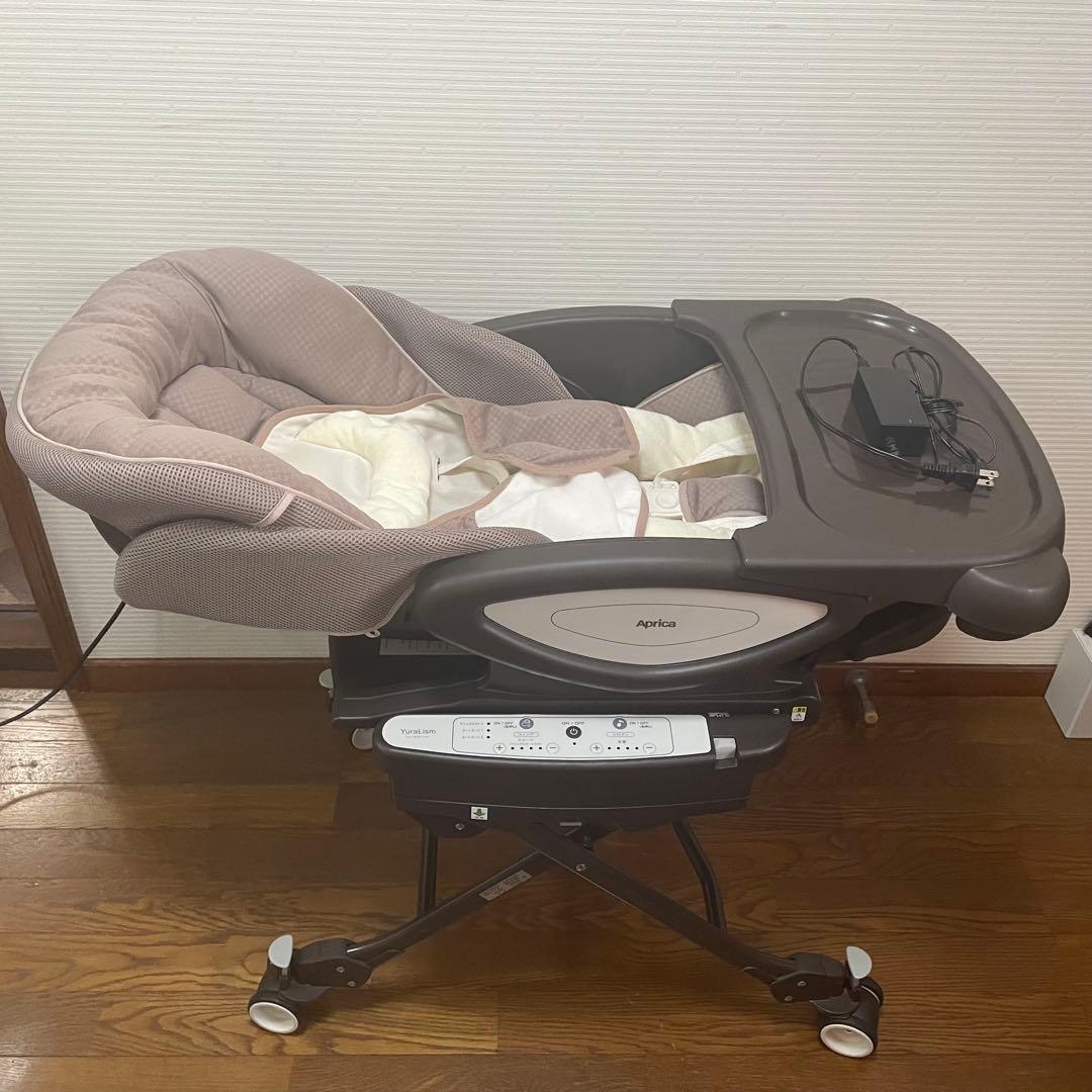 美品　Aprica ユラリズム オート DX