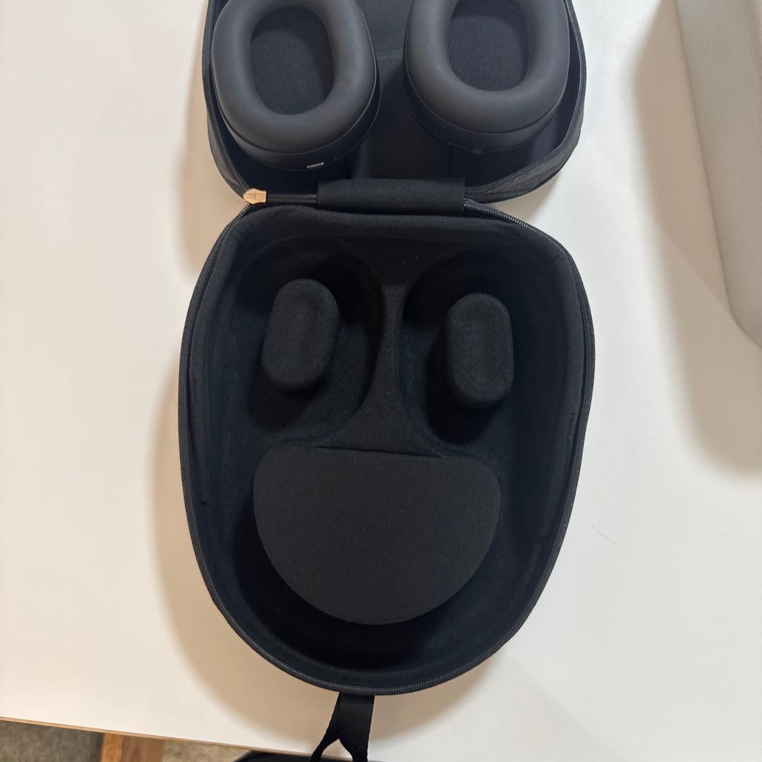 【美品】SONYワイヤレスノイズキャンセリングヘッドホンWH-1000XM5