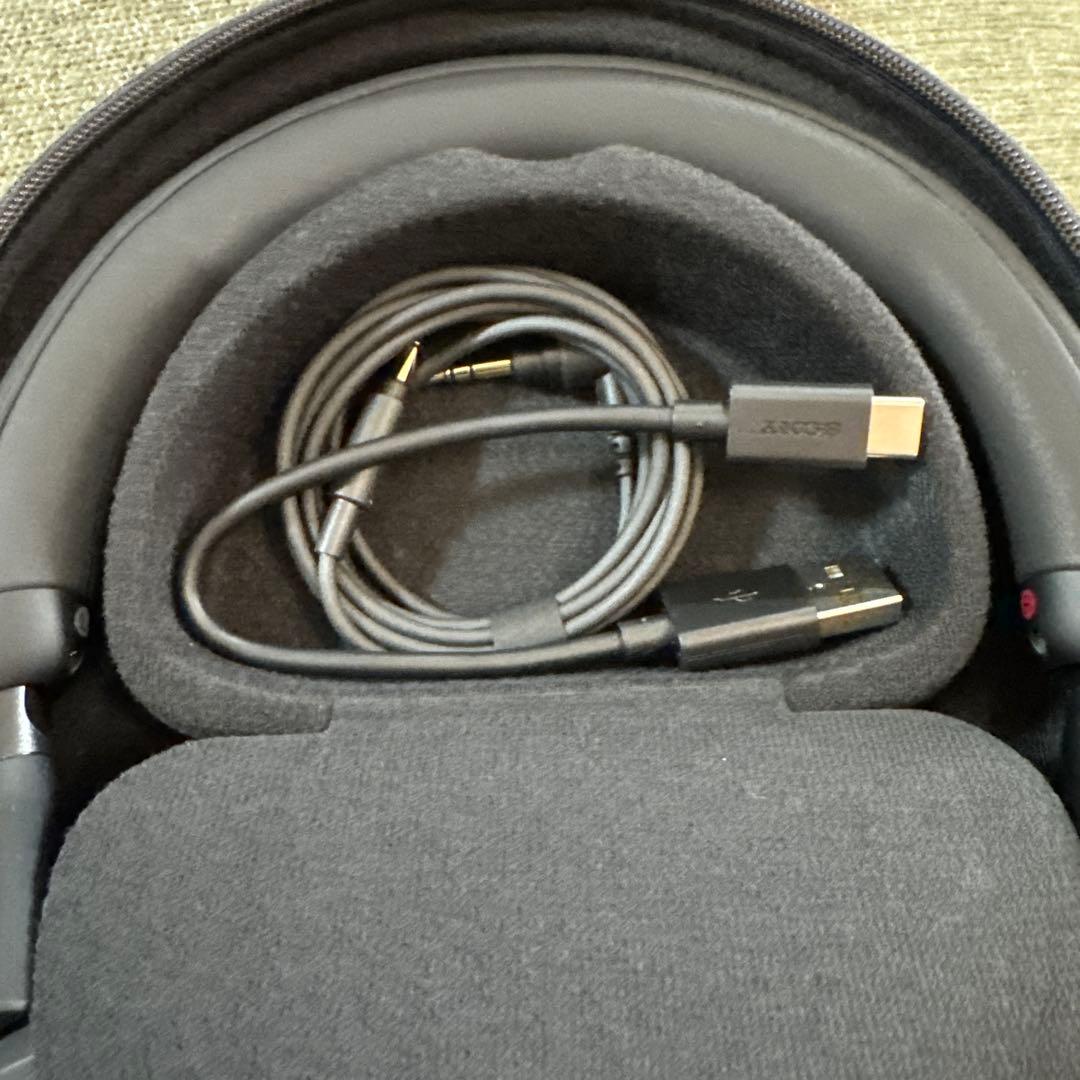 【美品】SONYワイヤレスノイズキャンセリングヘッドホンWH-1000XM5