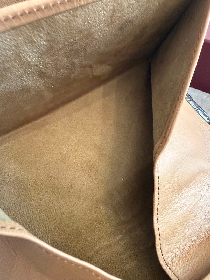 アタオ　ギャルソンタイプ　長財布