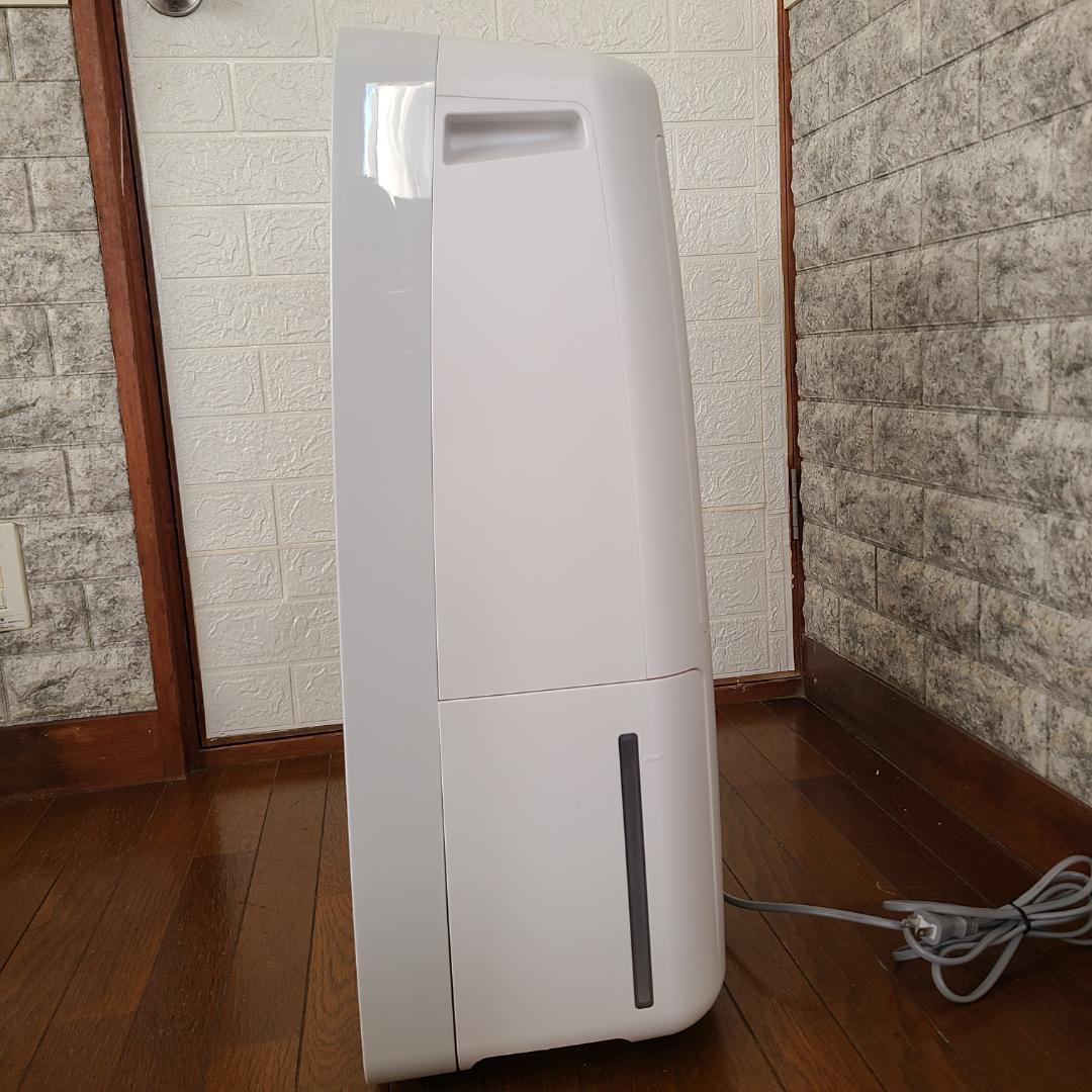 【美品】2023年製 SHARP シャープ 衣類乾燥除湿機 CV-N120-W